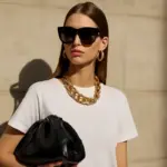 Accessori maxi: il dettaglio che trasforma subito un outfit basic in look da passerella