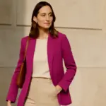 Blazer colorati: come indossarli senza risultare eccessive grazie all’abbinamento neutro